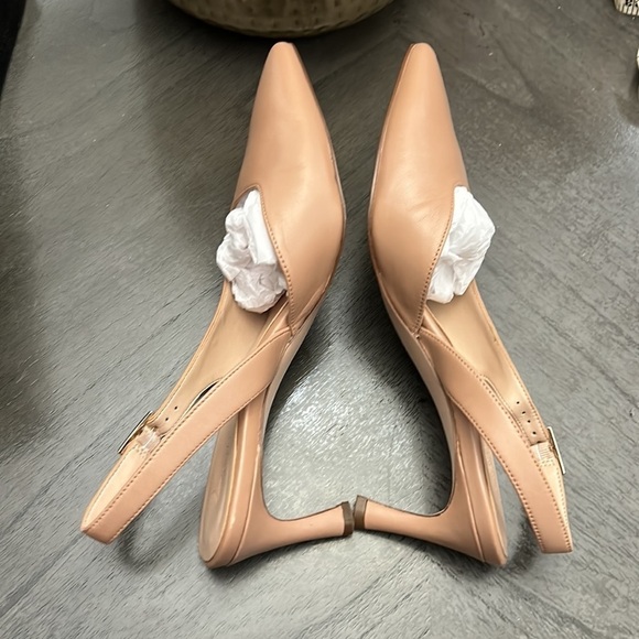 27 EDIT Naturalizer Felicia Slingback Pointed Toe Pump (Wide) - Picture 9 of 11